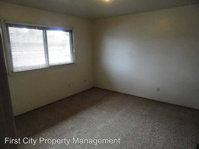 2nd image of 1 Helvic Ave APT 20