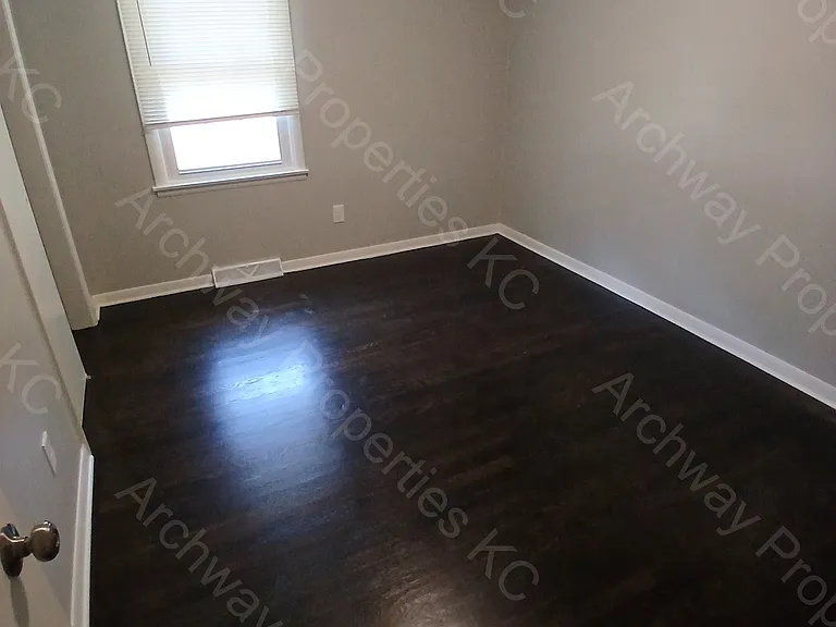 5103 Long Dr — Photo 15