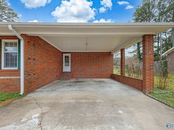 5th image of 409 Peach Ave