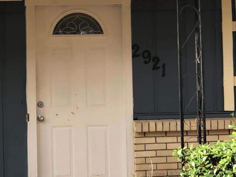 1st image of 2921 Marydale Dr