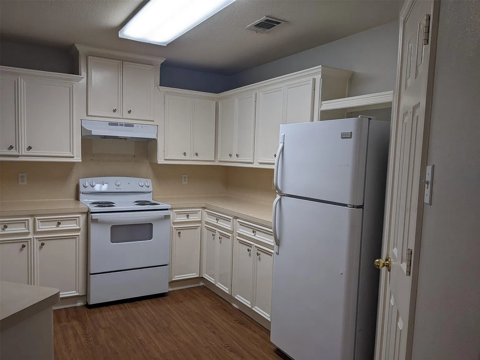 2 bed, 2.0 bath, 1215 sqft, $1,495 — Photo 3