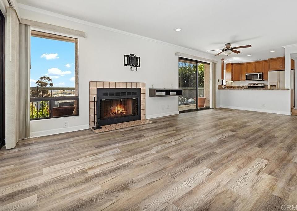 1st image of 3903 California St Unit 1