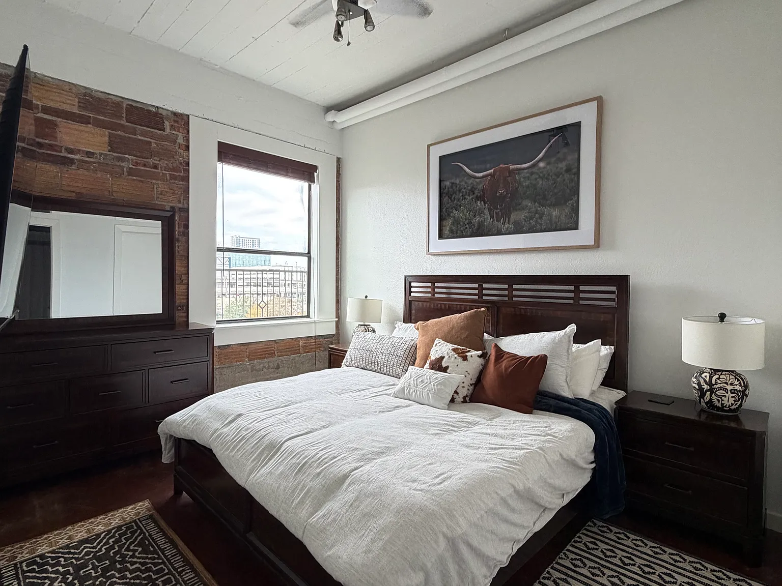 1 bed, 923 sqft, $2,500 — Photo 4