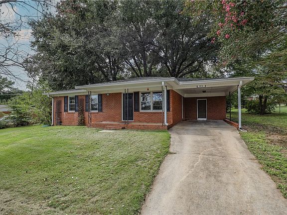 2nd image of 103 Belmont Cir