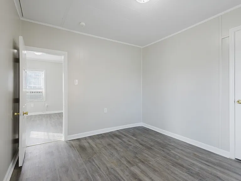 245 Evansdale Ave — Photo 10