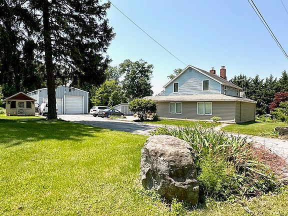 526 Lake Rd - Street View at Driveway Entrance