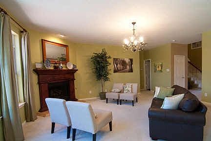 3rd image of 2307 Lockshire Dr