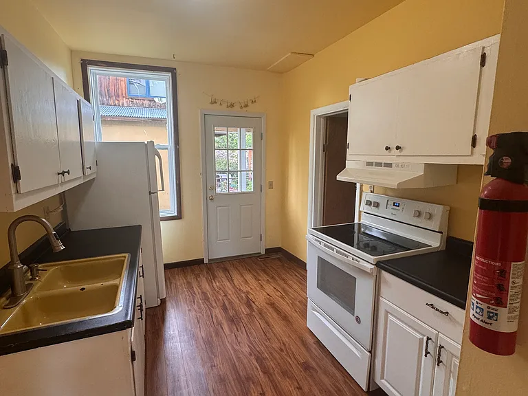 714 N Tracy Ave #2 — Photo 6