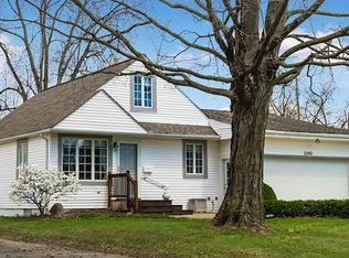 2292 Shrewsbury Rd, Columbus, OH 43221