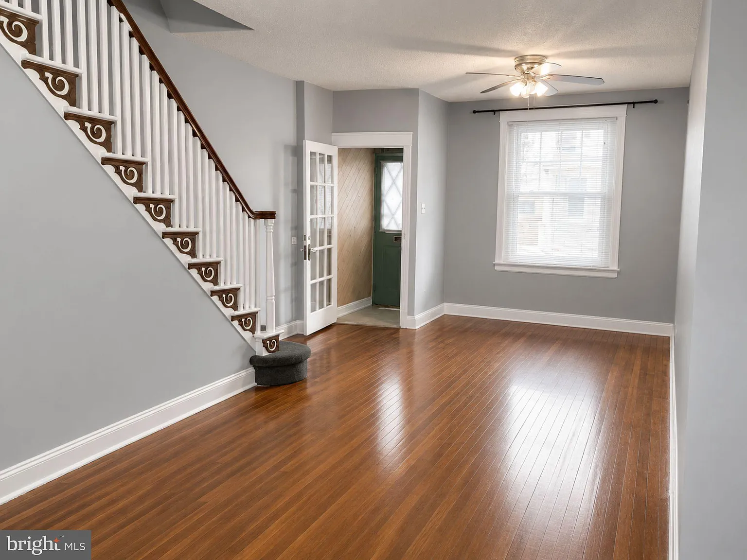 2 bed, 1.5 bath, 1118 sqft, $1,600 — Photo 2