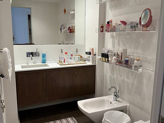 2nd image of 1450 Brickell Bay Dr APT 1907