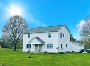 28196 Hartley Rd, Beloit, OH 44609