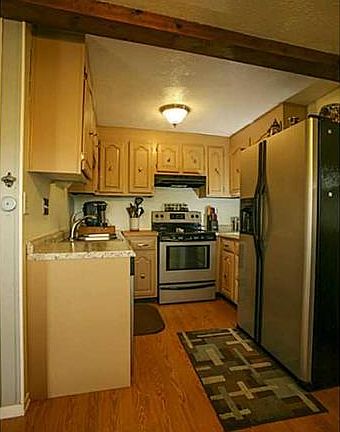 3rd image of 706 Countryside Dr