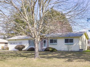 1921 Regina Way, Grants Pass, OR 97527