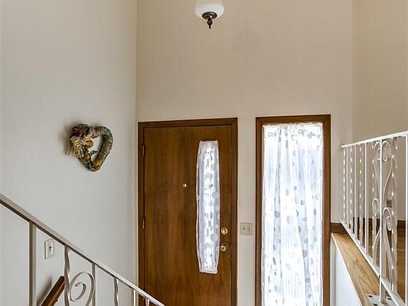 4th image of 7712 Westgate Cir