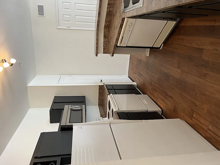 Wesley St. James Apartments at Sandy Springs — Photo 85