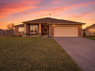3320 Brighton Pl, Yukon, OK 73099