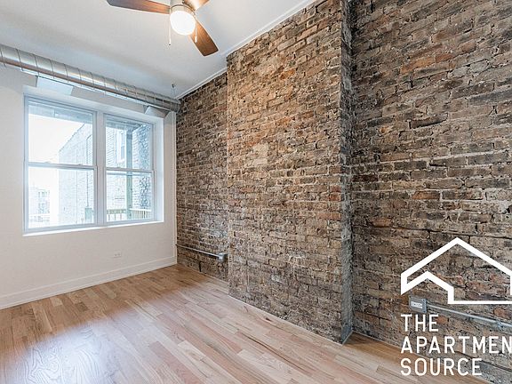 4th image of 2640 N Milwaukee Ave #3