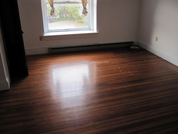 4th image of 6 Franklin Sq APT 10