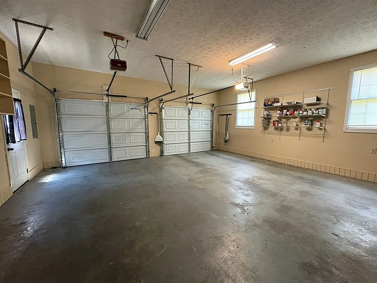 671 Circle Dr — Photo 31