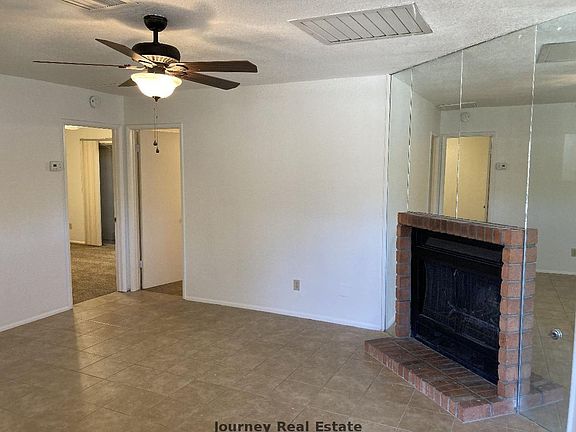 2nd image of 3175 Shoshone Dr Unit 2E