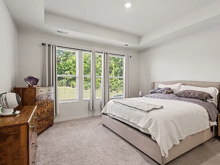 2439 Williams Ridge Dr — Photo 16