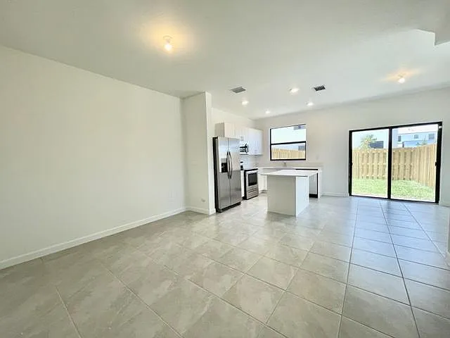 11719 SW 246th Ter — Photo 14