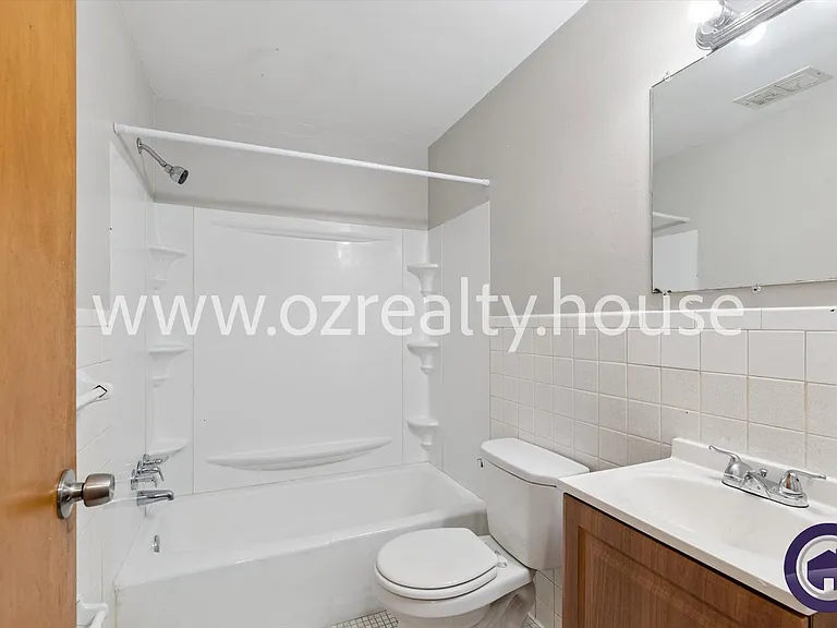 1733 Christian Ave #2 — Photo 14
