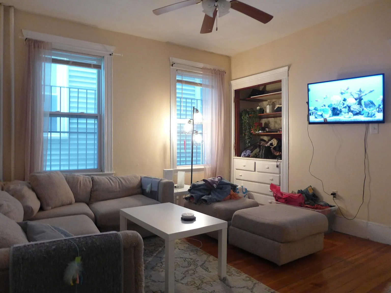 158 Hillside St — Photo 2