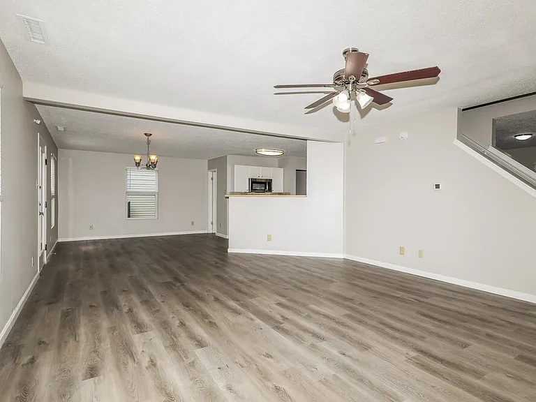 6336 Alonzo Dr — Photo 5