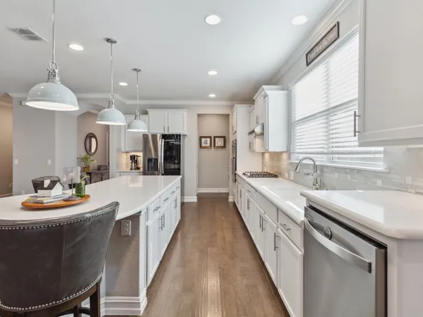 8757 Shadow Bay Ln, Argyle, TX 75036