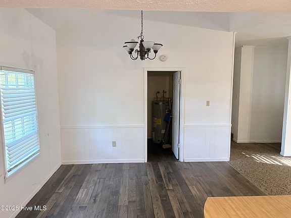 3rd image of 2688 Barclay Street