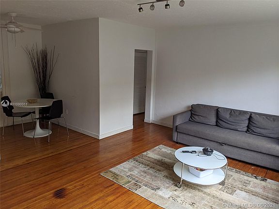 3rd image of 1320 15th St APT 4