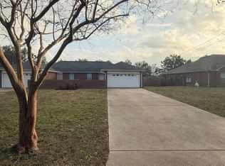 6827 Water St, Navarre, FL 32566