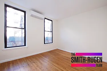 Rented by R New York