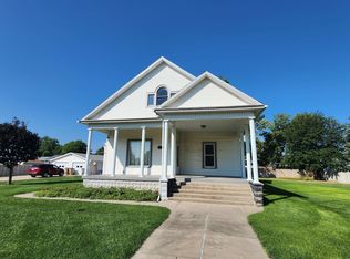 502 May Ave, Gibbon, NE 68840