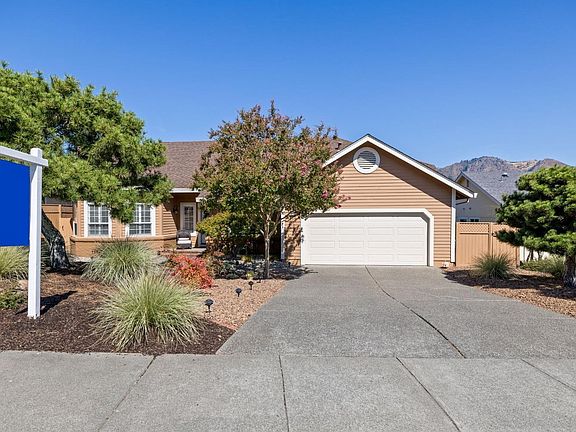 2nd image of 7839 Oakmont Drive