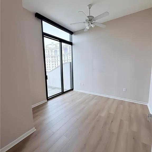 3040 Peachtree Rd NW #1911 — Photo 35
