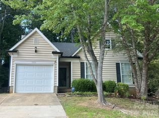 9206 Rotherham Ln, Charlotte, NC 28216