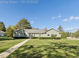 1202 Lawnview Ct, Flint, MI 48507