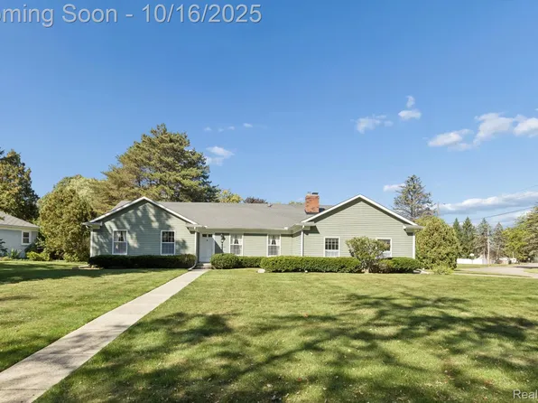 1202 Lawnview Ct, Flint, MI 48507