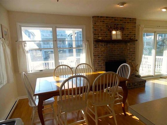 5th image of 2632 Asbury Ave