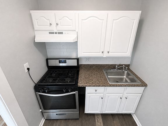 2nd image of 38 Neptune St APT 1L