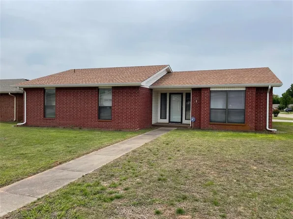 1019 Burning Wood Dr, Shawnee, OK 74804