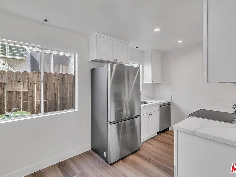 6616 Sylmar Ave #3 — Photo 3