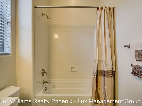 5th image of 10797 N 124th Pl