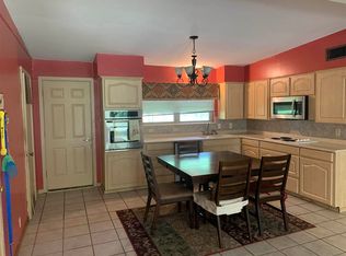 1031 Louise Ln, Wake Village, TX 75501