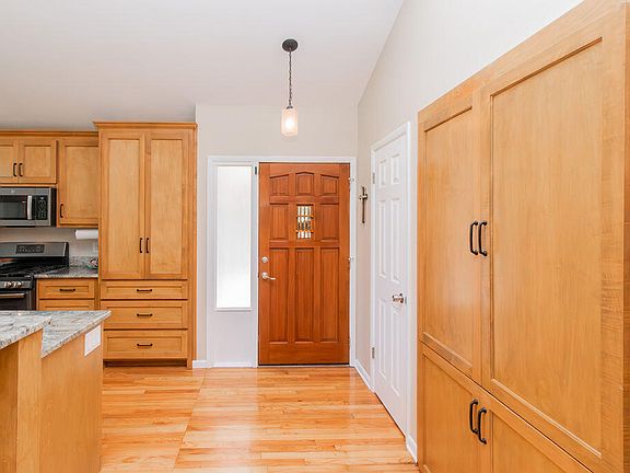 5th image of 3923 Marsella Avenue