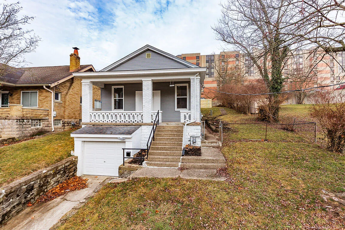 768 Highland Ave photo 1