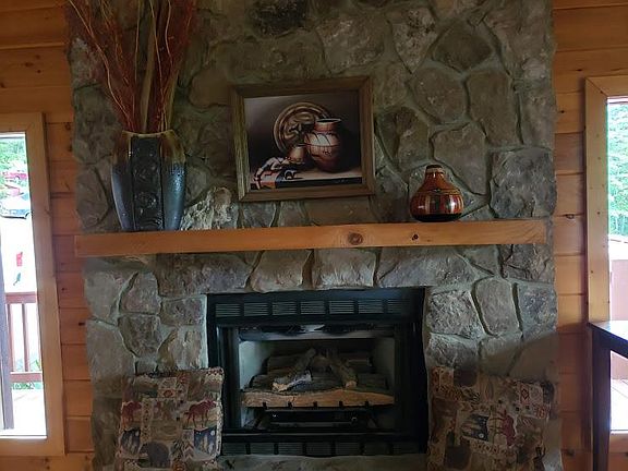 Fireplace with gas logs